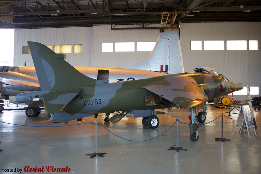 Cockpit of BAE Harrier GR.3 (XV752) [5780x3853] : r/WarplanePorn